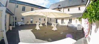 Deck & dining furniture