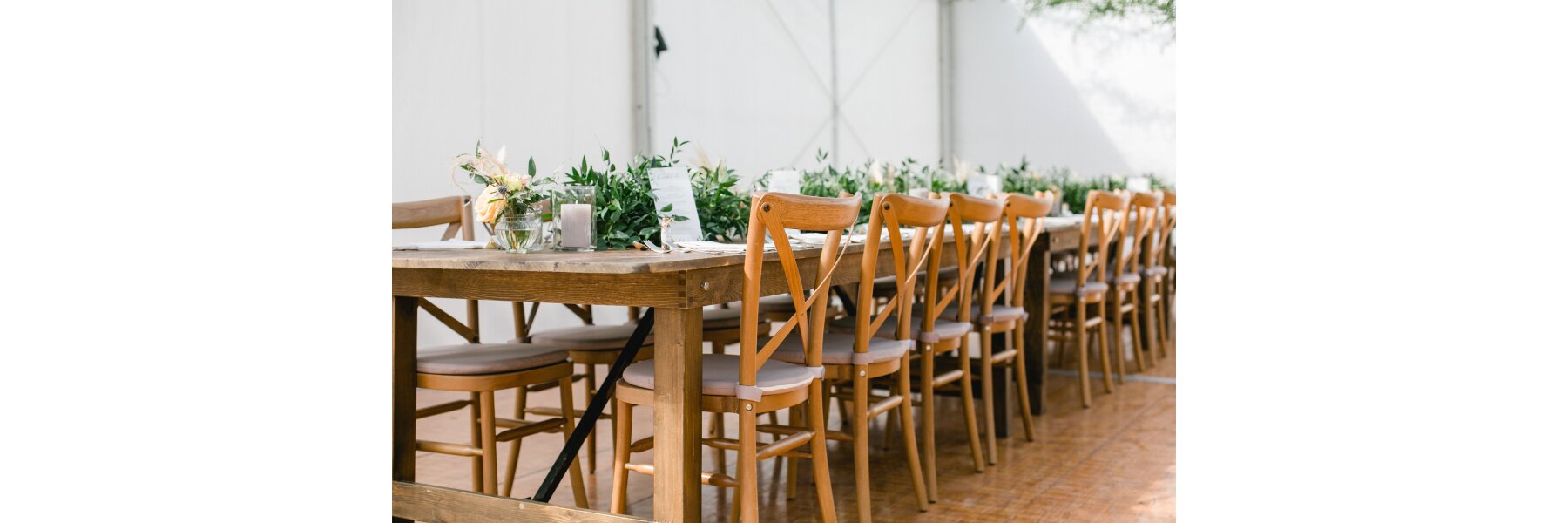 What are the possible applications for folding tables in the events sector? - 