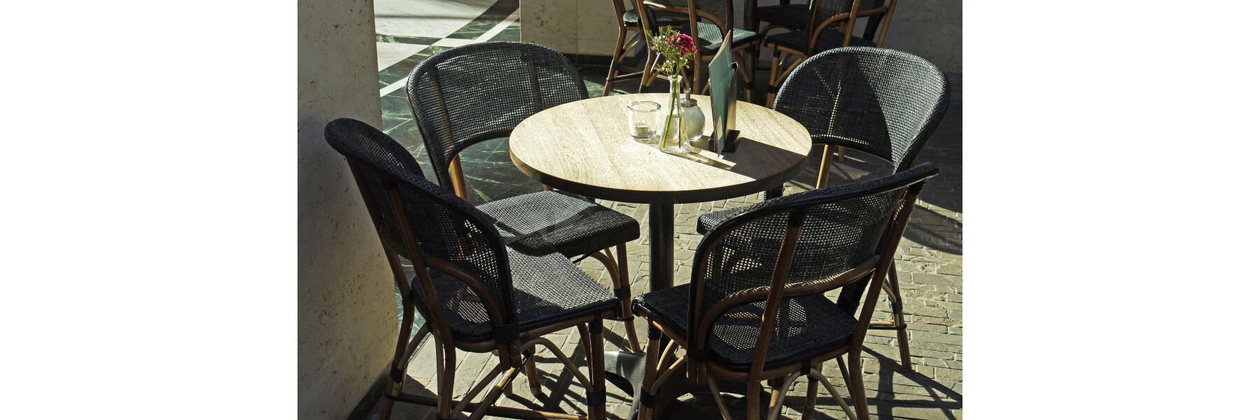 What is the optimal height for bistro tables? - 